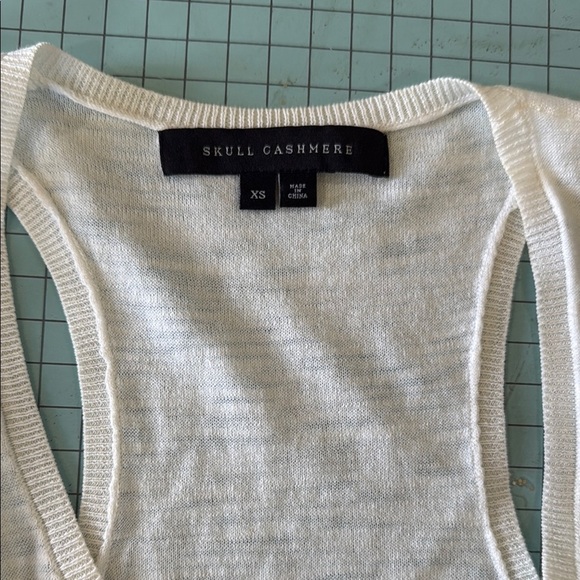 Skull cashmere White Tank Top with Skull Print - Picture 4 of 8